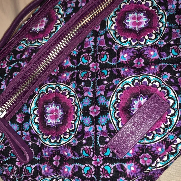 Never used Vera Bradley crossover purse - Picture 2 of 3